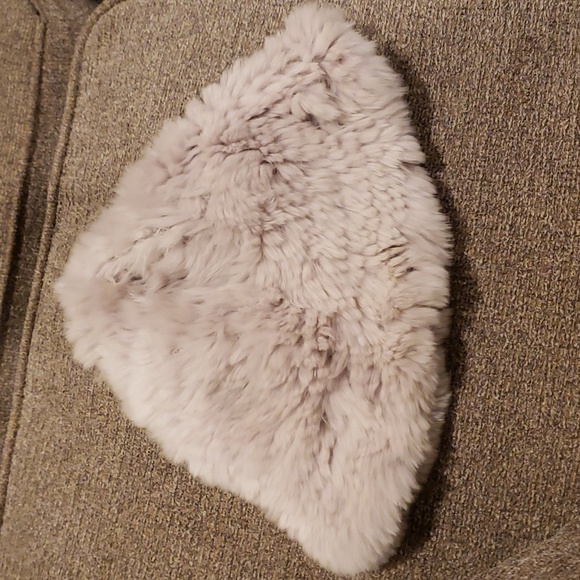 Very soft rabbit fur hat - Picture 1 of 3